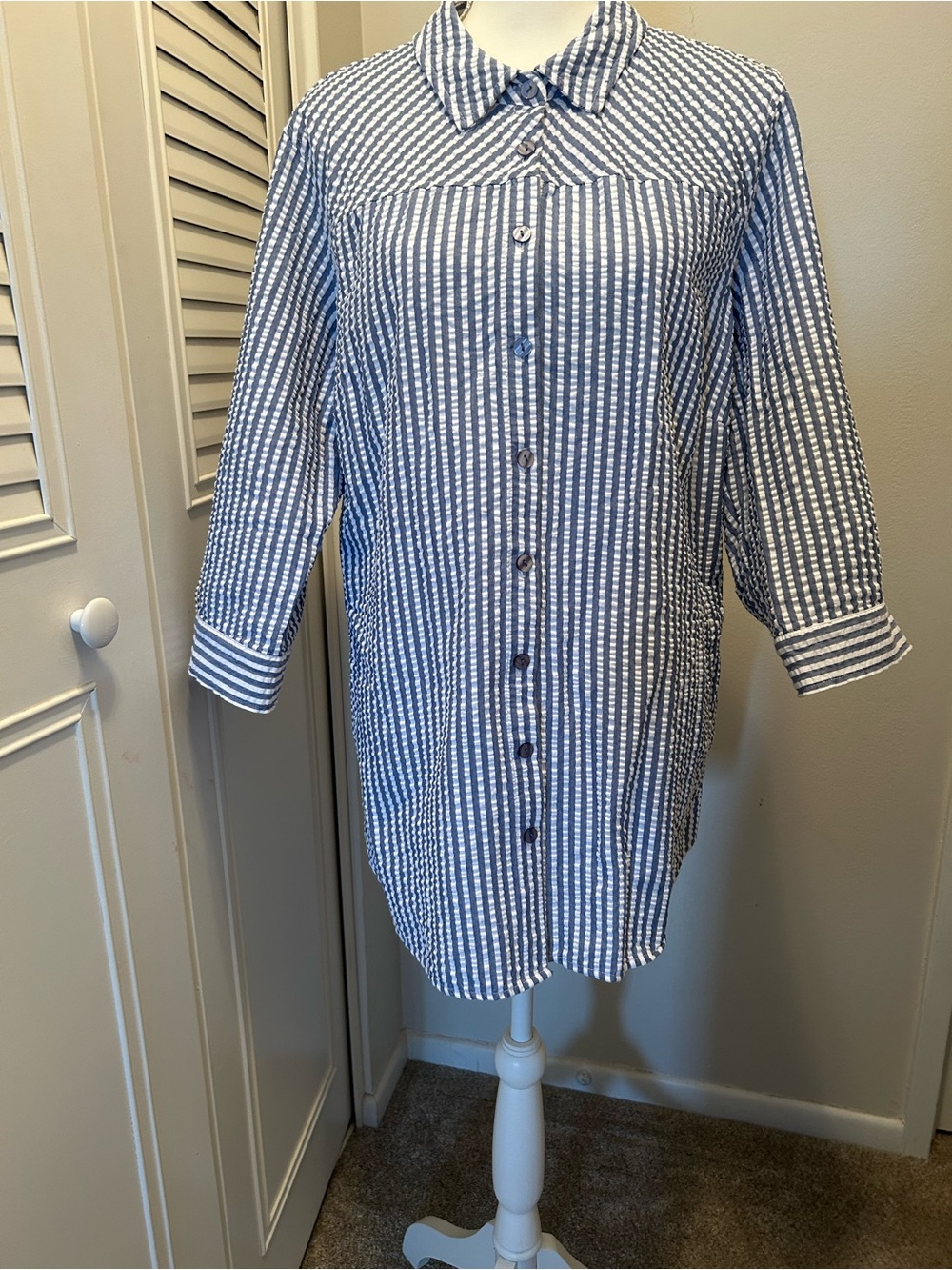 Joan Rivers 1X seersucker blue and white striped cotton poly 3/4 sleeves